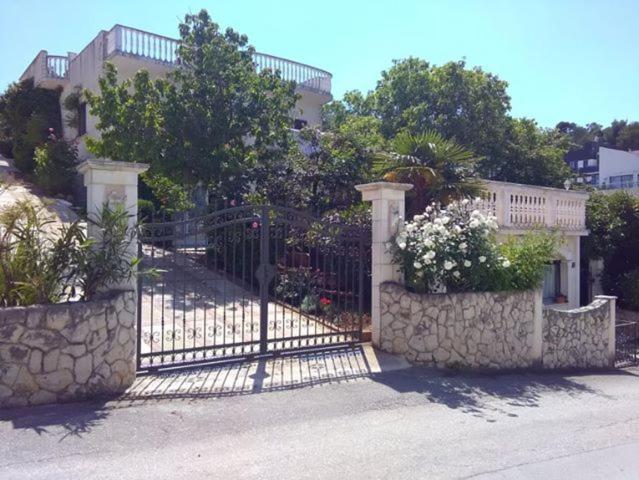 Villa Caroline Trogir Buitenkant foto